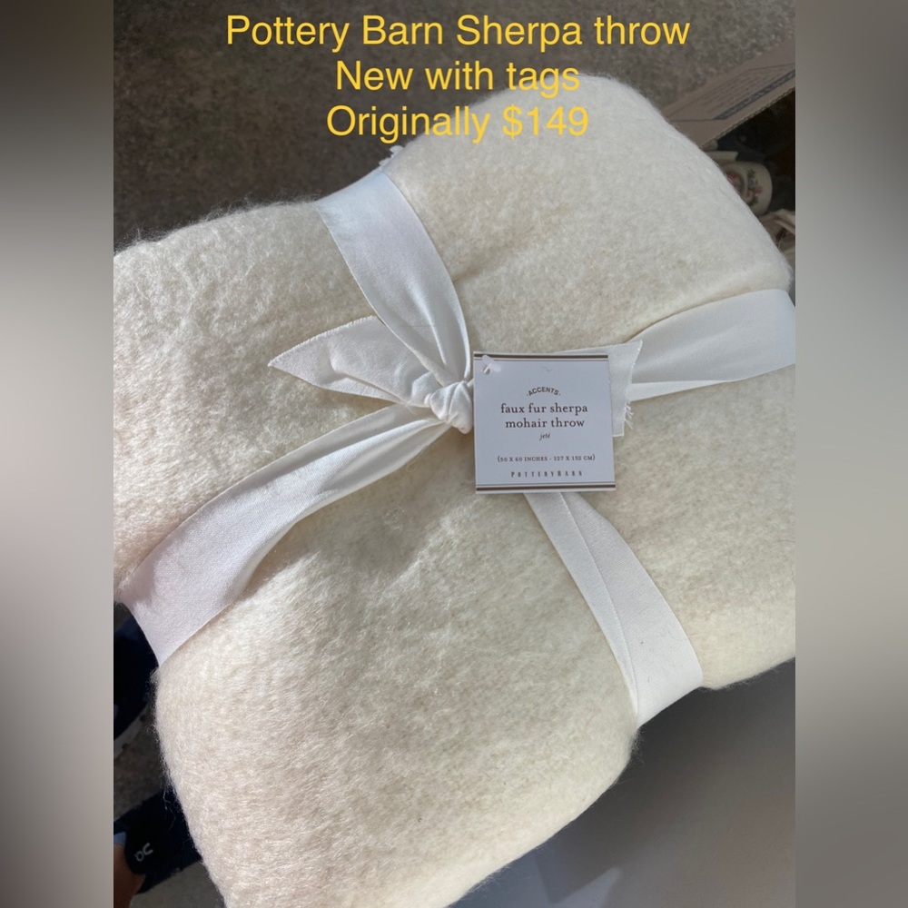 NWT Pottery Barn faux fur sherpa throw blanket